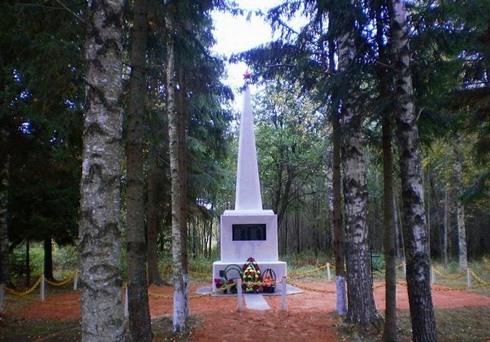 Помнік на месцы спаленай вёскі Боркі