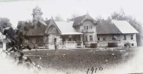 Выгляд-сядзібнага-дома-маёнтка-Абадоўцы.-1910-год