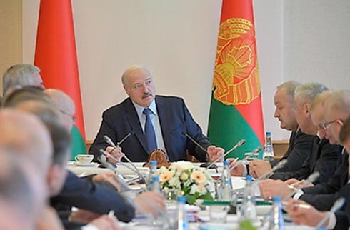 Во время совещания