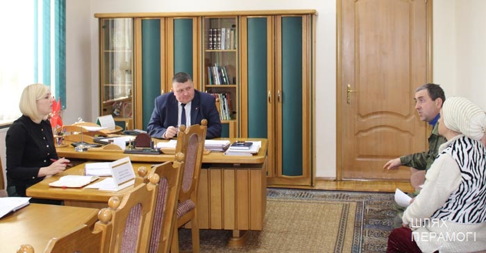 К председателю райисполкома Вячеслав Михайленко обратился с десятком вопросов